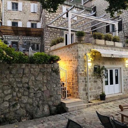 Sunny Port Apartment & Rooms Perast Exterior foto