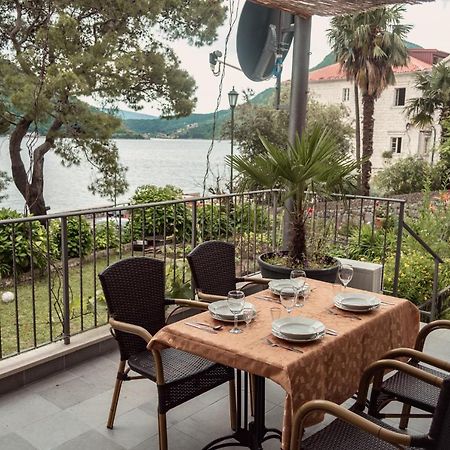 Sunny Port Apartment & Rooms Perast Exterior foto