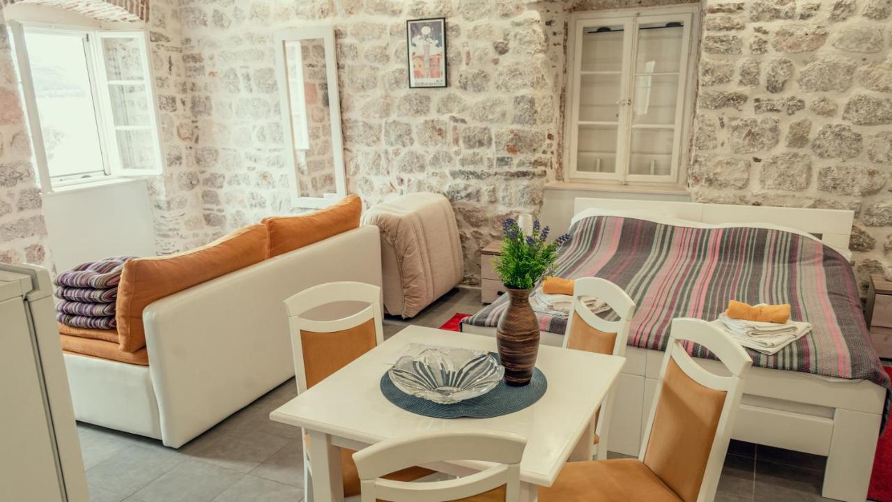 Sunny Port Apartment & Rooms Perast Exterior foto