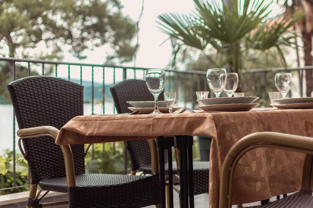 Sunny Port Apartment & Rooms Perast Exterior foto