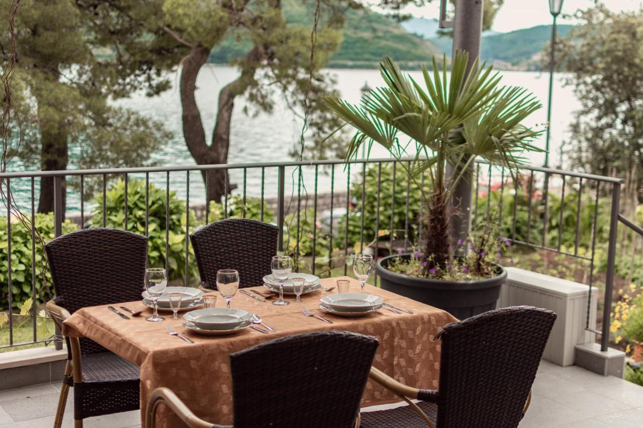 Sunny Port Apartment & Rooms Perast Exterior foto