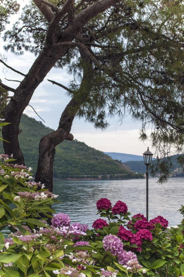 Sunny Port Apartment & Rooms Perast Exterior foto