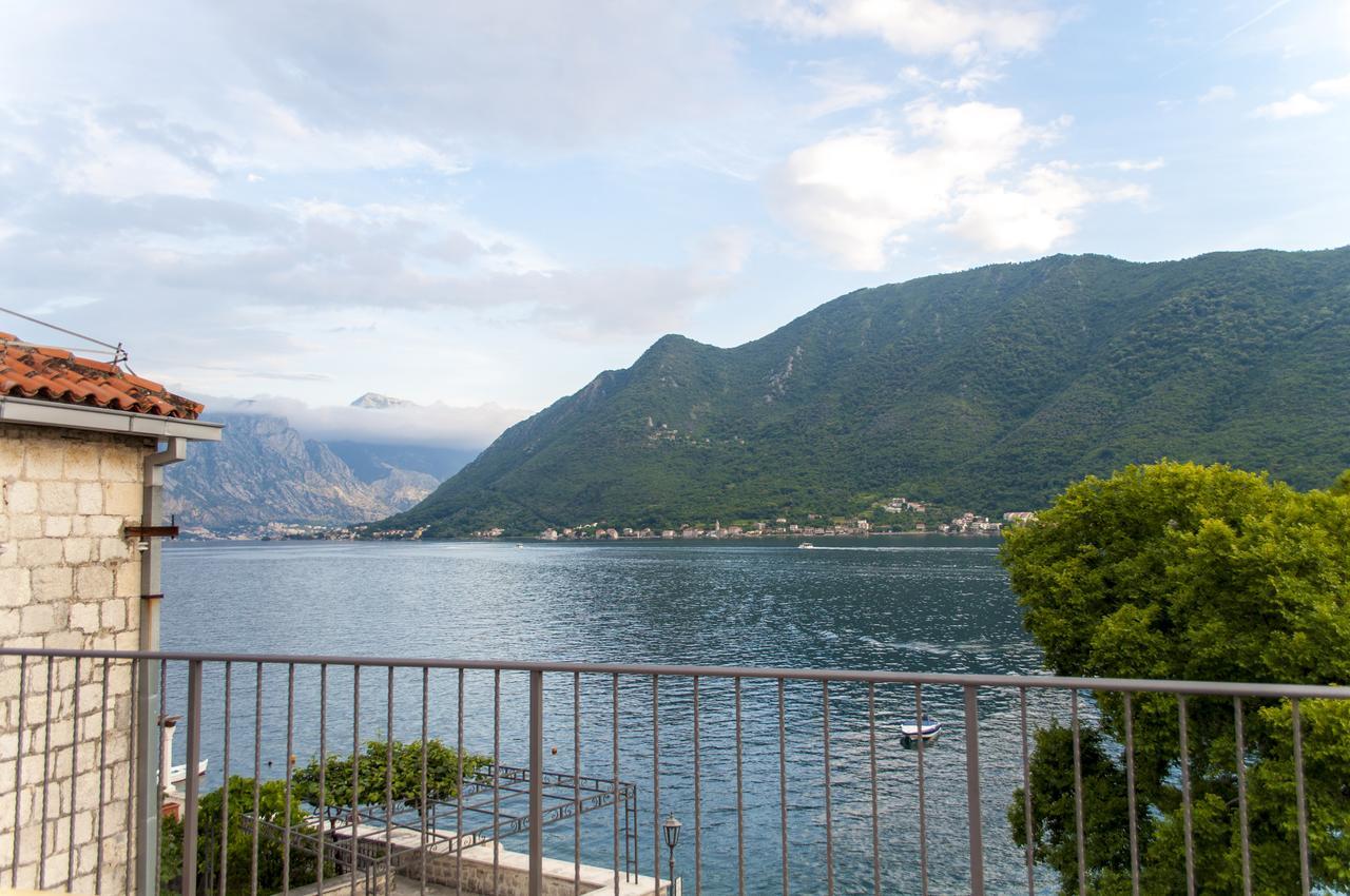 Sunny Port Apartment & Rooms Perast Exterior foto