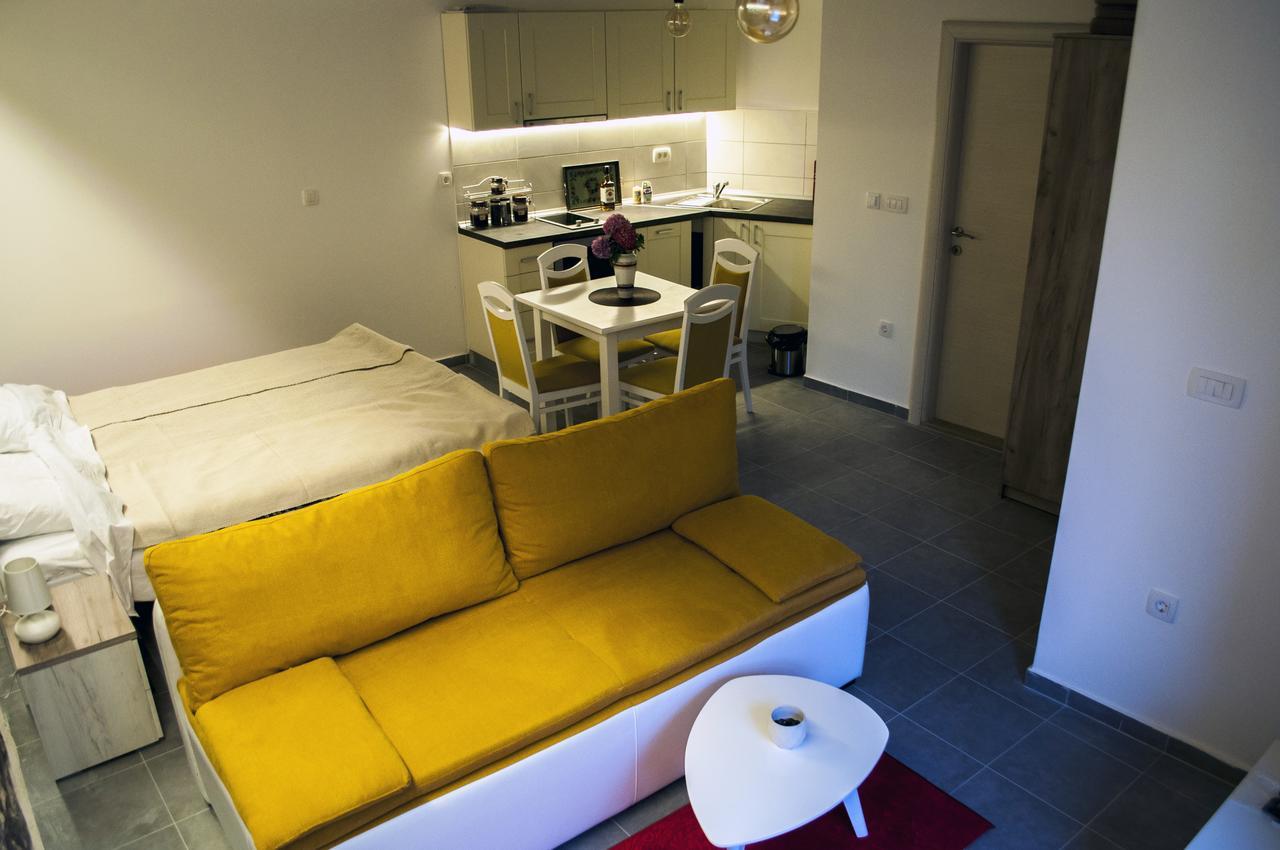 Sunny Port Apartment & Rooms Perast Exterior foto