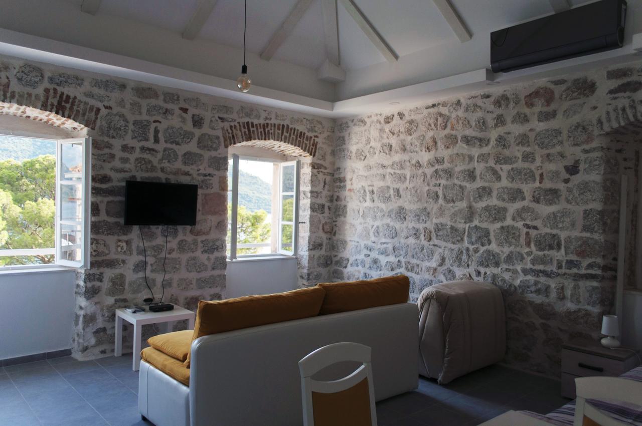 Sunny Port Apartment & Rooms Perast Exterior foto