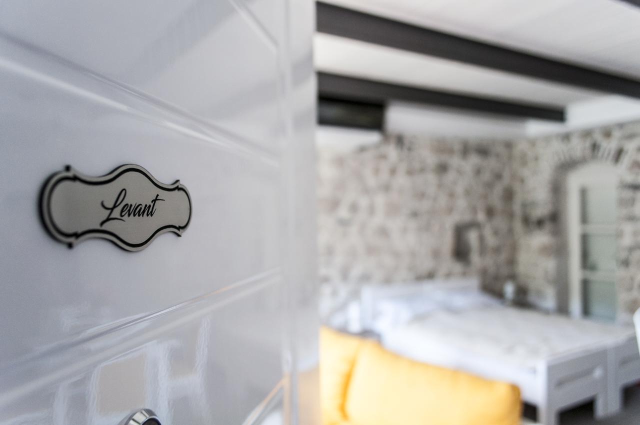 Sunny Port Apartment & Rooms Perast Exterior foto