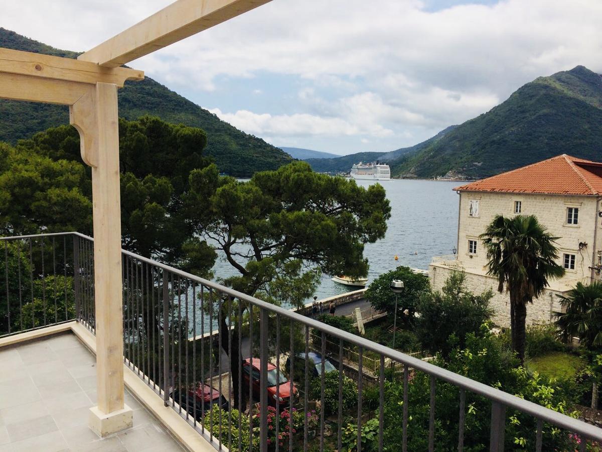 Sunny Port Apartment & Rooms Perast Exterior foto